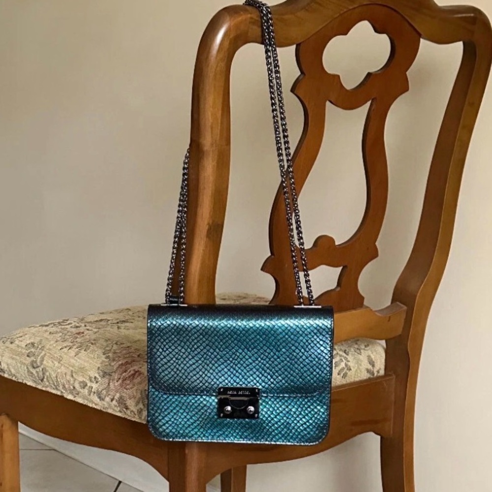 Henri Bendel New York Waldorf Chain Uptown Metallic Party Bag